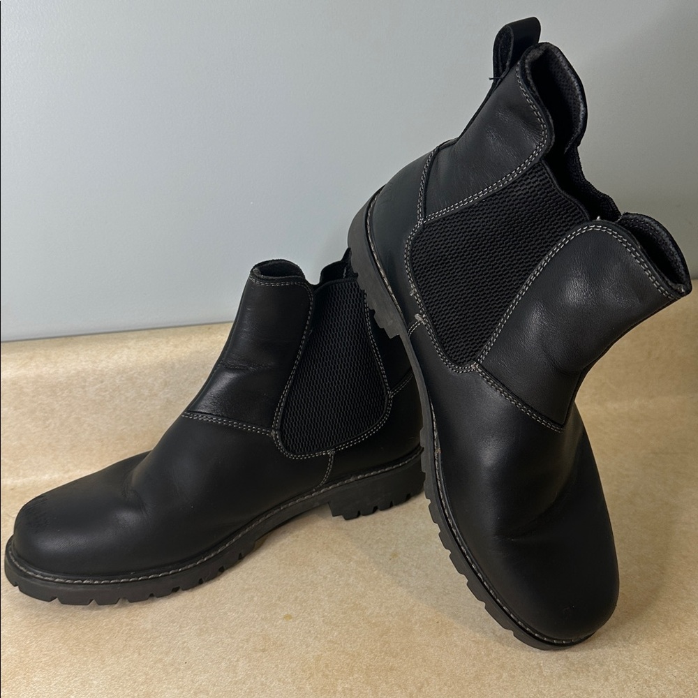Eastland Ida Black Real Leather Chelsea Ankle Boots size 10M